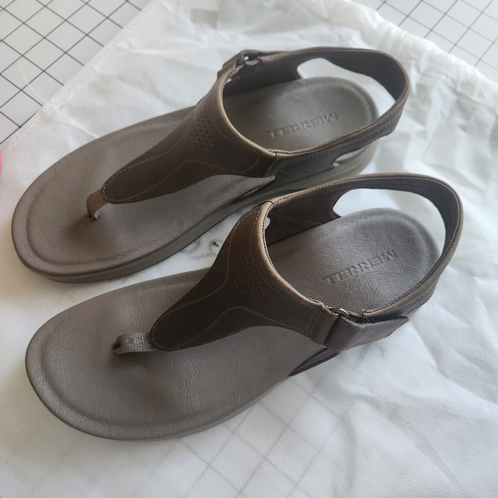 *SOLD*.NEW MERRELL | Tideriser Luna t-strap leather sandals brown sz 10 - Picture 1 of 4